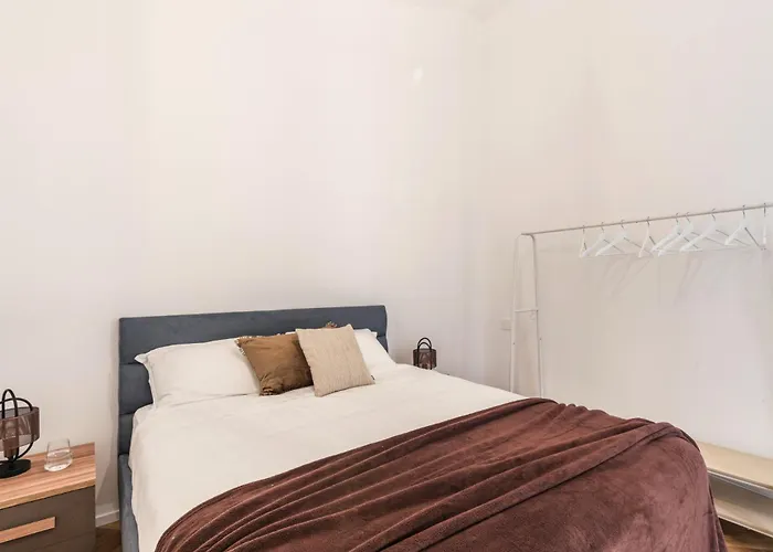 The Rent - One-bedroom In Barberini *